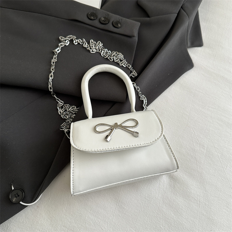 Pink Handheld Bow For Women 2025 Luxury Bag New Summer Single Shoulder Crossbody Bag Niche Fashion New Free Delivery Designer Bag Cute Small Square Ba