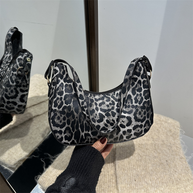 Exquisite Leopard Print Fashionable Single New Free Luxury Bag Delivery Designer Bag Shoulder Underarm For Spring And Summer 2025 Personalized Texture