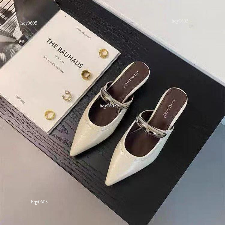 Top quality brand new free delivery designer single shoe slanted tip 2025 spring/summer new thick heel women's casual French sandals new fashion 