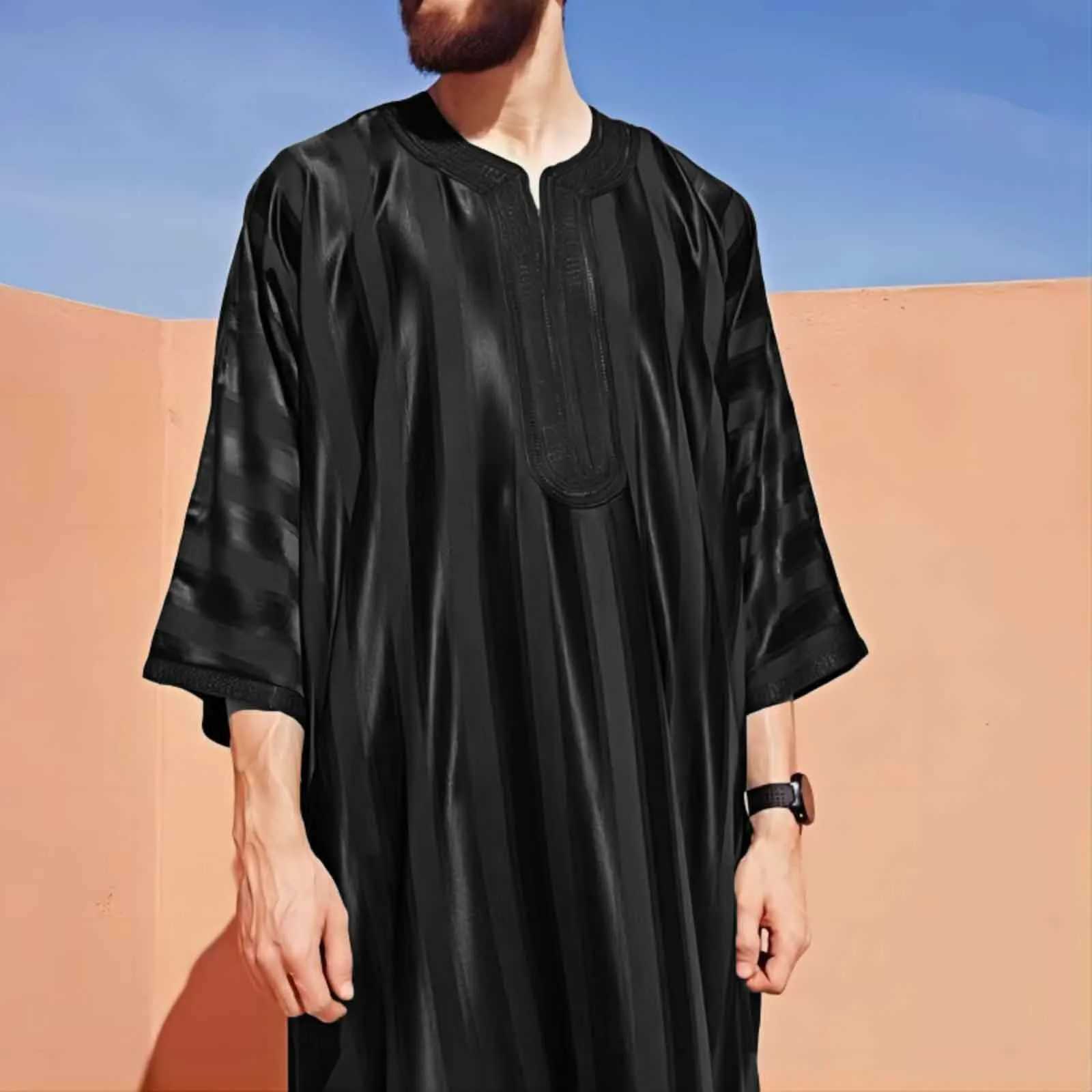 2025 New Men Muslim Abaya Islamic Clothing Mens Embroidered Striped Jubba Thobe Moroccan Dubai Kaftan Eid Prayer Robe Dress X250514