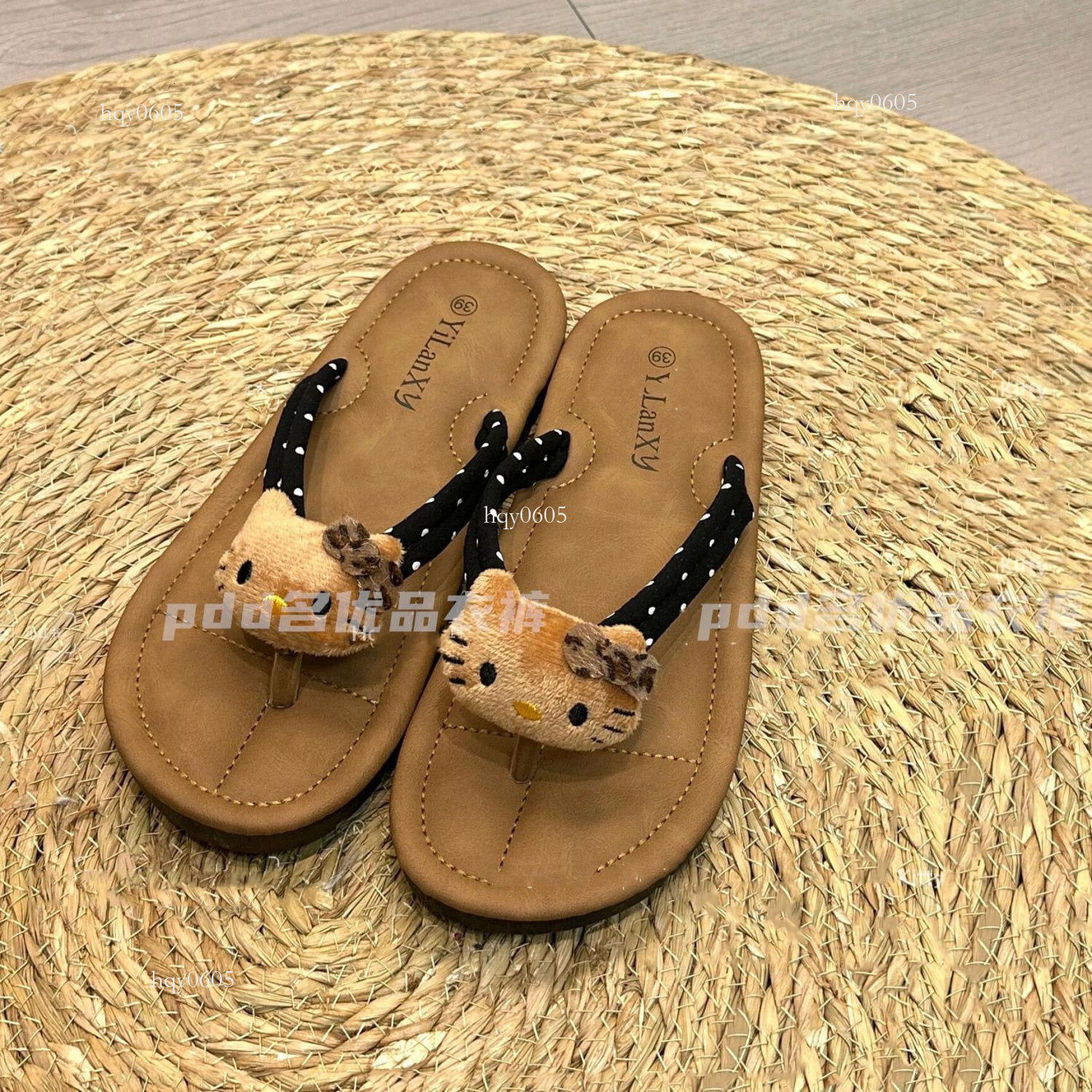 Top brand high-quality new free designer shoes, super soft and durable flat shoes, sweet and classic polka dotsHello Kitty slipperswith plush new fash