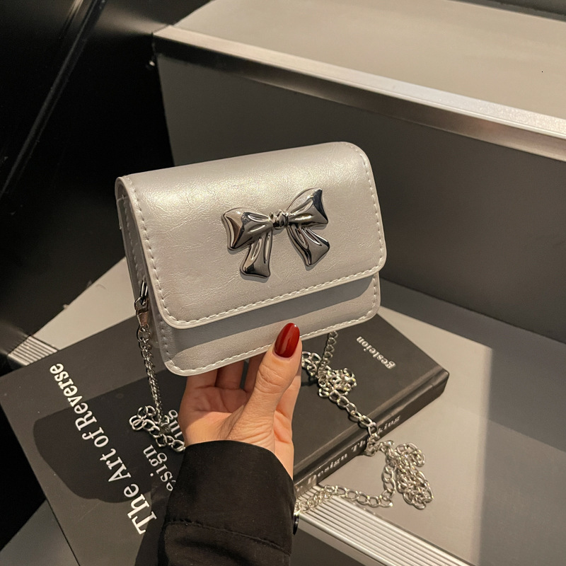 High New Free Delivery Designer Bag End Mini For Women's Niche Chain Luxury Bag Crossbody 2025 New Popular Versatile Bow Small Square Bag