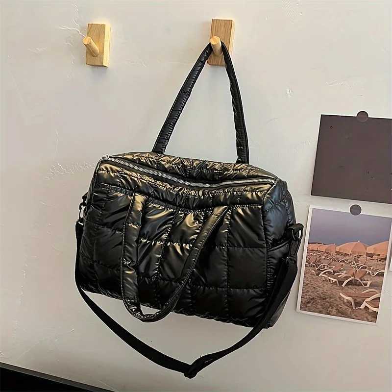 Quilted Solid Color Padded Travel Bag - Durable Portable Stylish - Perfect for Sports Work Everyday Use Z250513