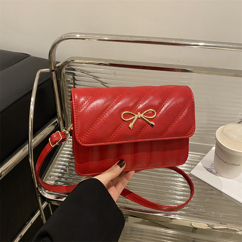 Simple Small Square 2025 New Fashionable Bow Women's New Free Delivery Designer Luxury Bag Bag Versatile Shoulder High End Diamond Grid Pattern C