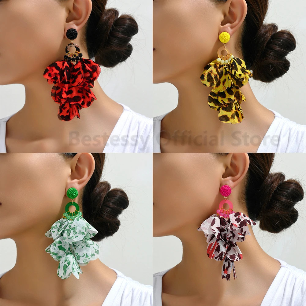 Boho Printed Fabric Flower Petal Decor Dangle Earrings For Women Elegant Handmade Bead Tassel Exaggerated Pendant Jewelry 250514