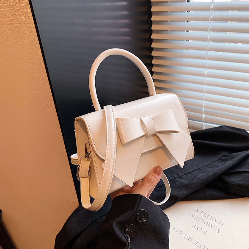 Free Delivery Designer Bag Unique Design Bow For Women 2025 New High End Texture Commuting Small Square Single Shoulder Crossbody Luxury Bag