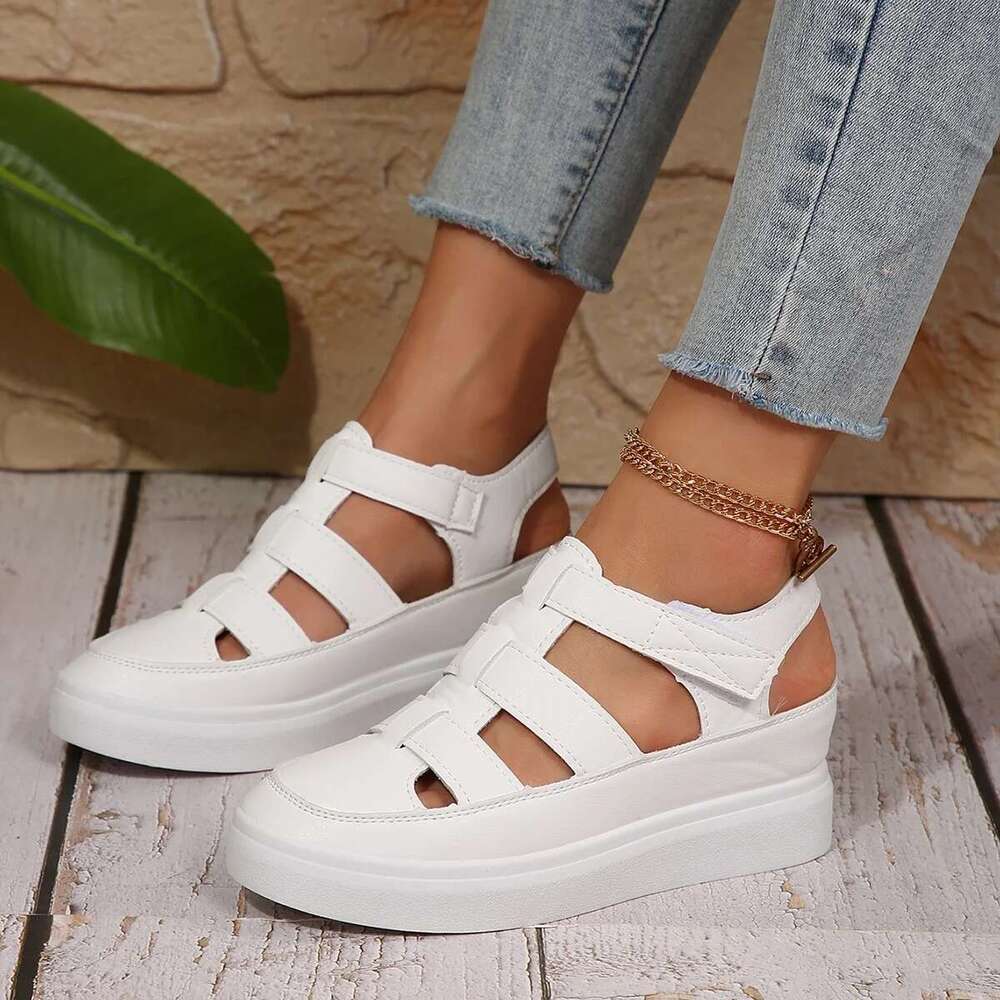 Platform Trend Lightweight Casual Fashion Anti Slip Beach Sandals Summer New Shoes for Women
