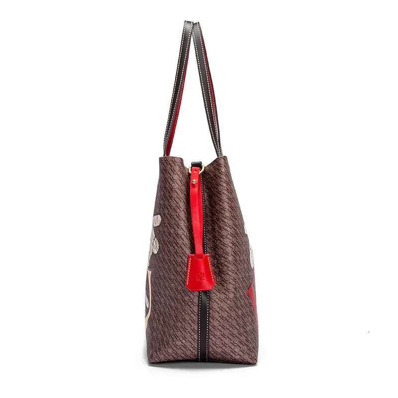 Brand Retro Classic Commuter Travel Bucket 2025 Cartoon Bear Pattern Large Capacity Ladies Shoulder Bag