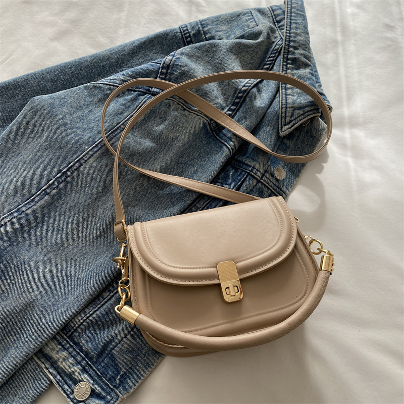 This Year's Popular Fashion Temperament Solid Color Women's 2025 Spring And New Free Delivery Designer Bag Luxury Bag Summer New Items Versa