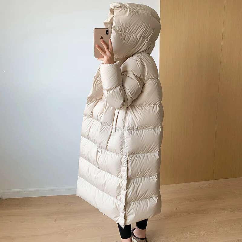 Oversized Women's Jacket Long Hooded Parkas 2023 New Fashion Lightweight Warm 90% White Duck Down Coats Winter Overcoat