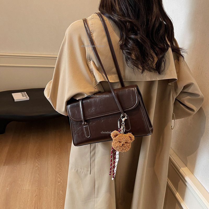 Free Shipping Designer Bag Large Capacity Women's Texture Multifunctional Commuting Briefcase New Fashionable And Simple One Shoulder Armpit Bag 