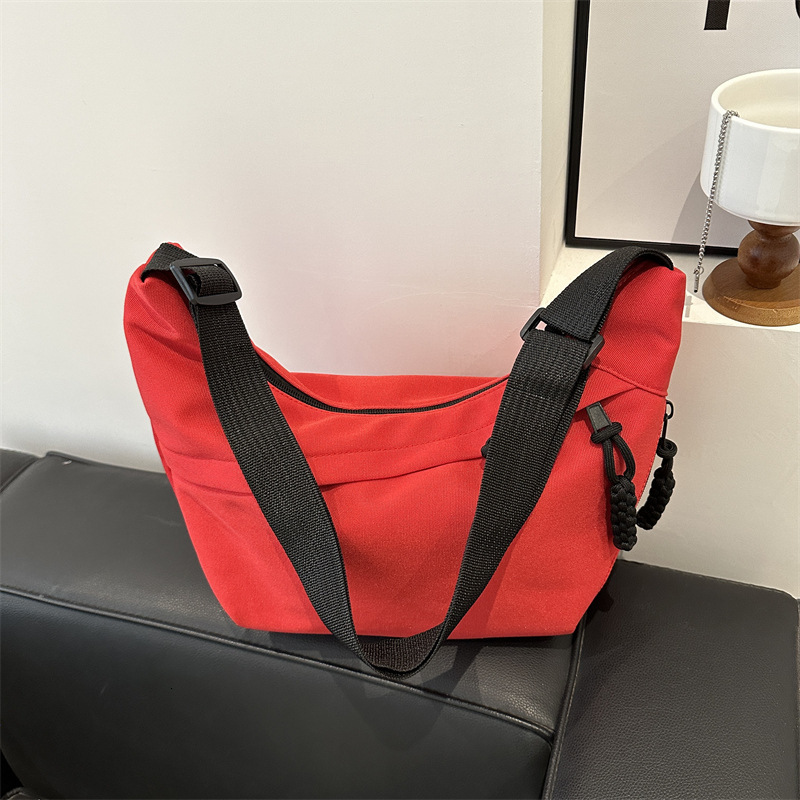 Free Delivery Designer Bag Fashionable And Minimalist Solid Color Single Shoulder Crossbody 2025 Early Spring New Korean Version Casual Dumplings Vers