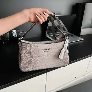 Elegant Minimalist Crossbody Bag Trendy Leather Messenger Purse Vintage Designer Handbag Solid Color Large Capacity