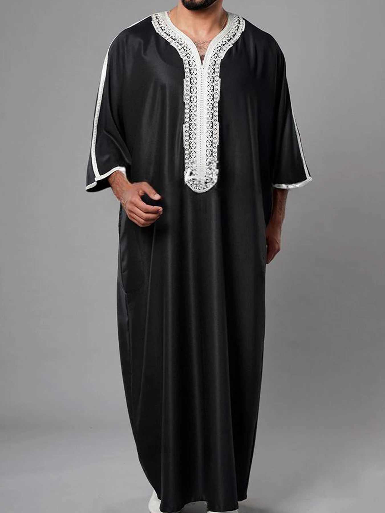 2024 New Muslim kaftan Men Short sleeve embroidered Moroccan Arab ethnic style robe casual party Jubba Thobe in Dubai Turkey X250514