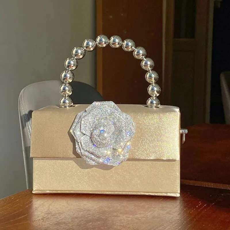 Rhinestone Rose Handbag For Women Designer Flower Boutique Bling Crystal Satin Clutch Purses Top Quality Wedding Party