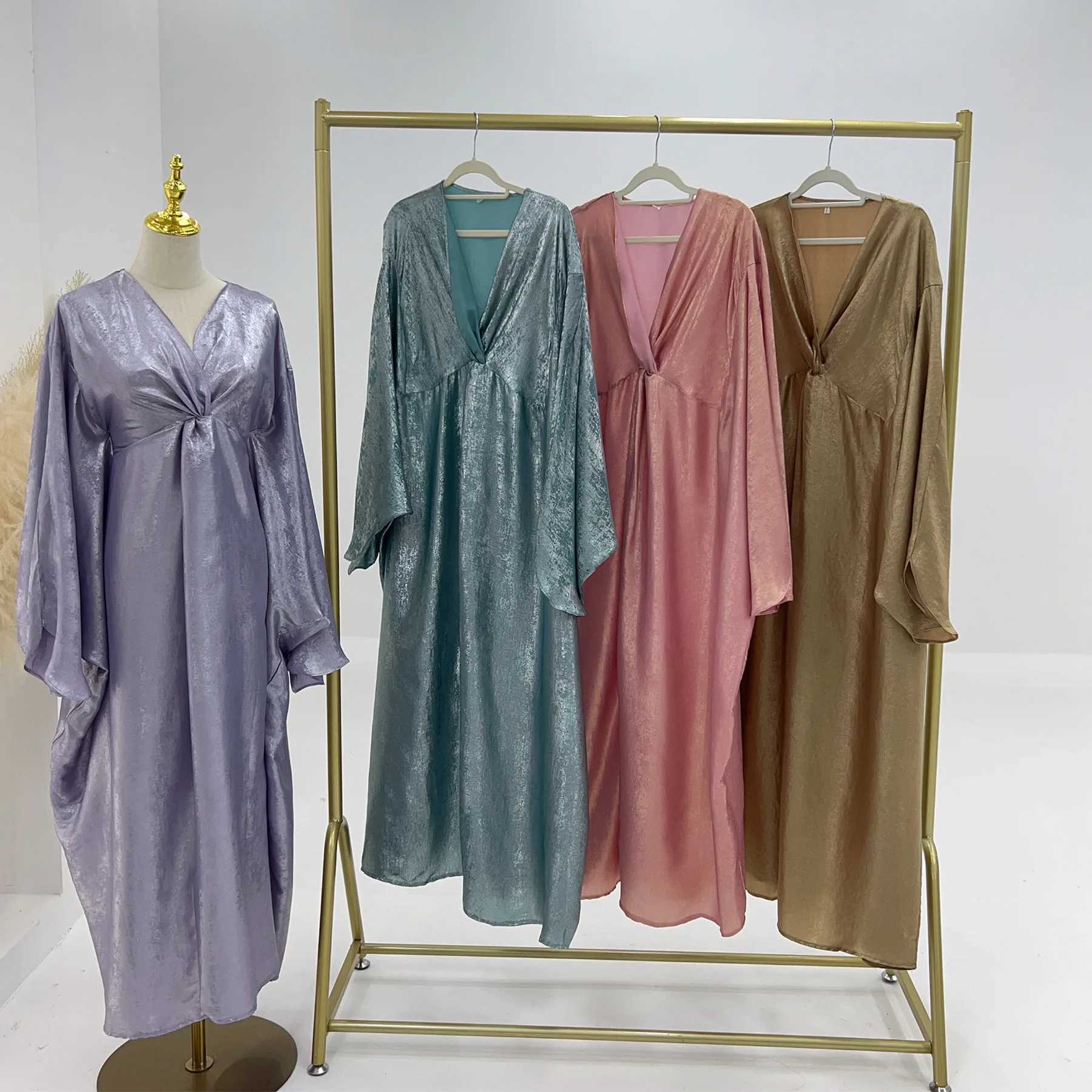 2024 Eid Satin Shiny Batwing Abaya Dubai Luxury Muslim Robe For Women Maxi Kaftan Dress Islamic Clothing Caftan Marocain Femme X250514