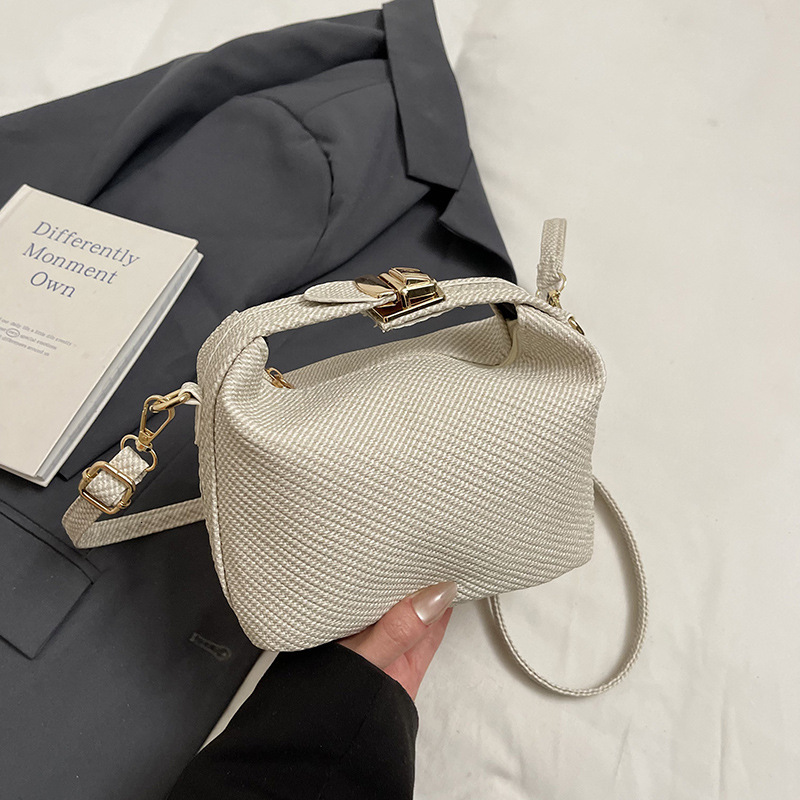 Niche Design Casual Pillow Bag 2025 New Free Delivery Designer Bag Luxury Bag Spring/summer New Collection Simple And Fashionable Handheld Personalize