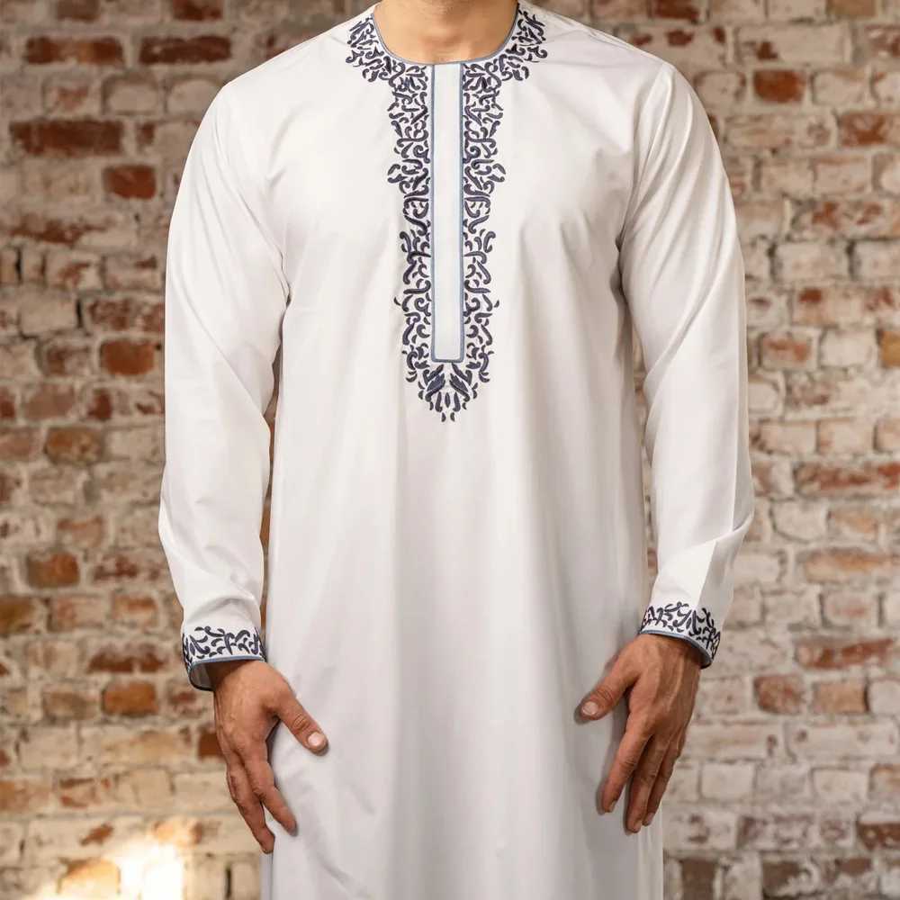 UNI 2024 New Mens Luxury White Muslim Moroccan Style Abaya Classic Embroidered Long Sleeve Formal Wear Islamic Arabic Thobe X250514