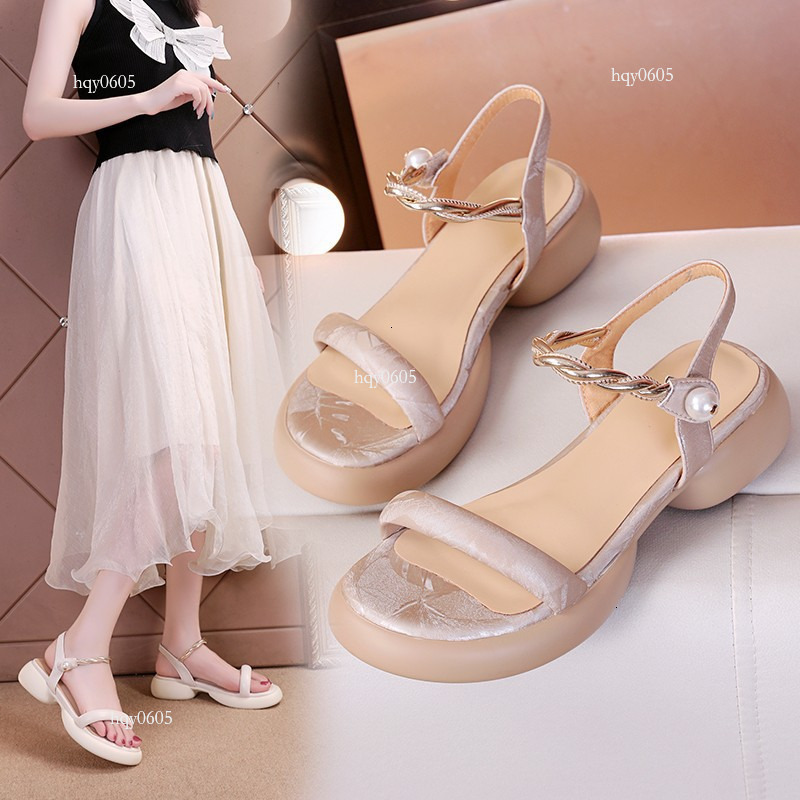 2025 Designer's New Boots Leather Lacquer Green Outdoor Formal Narrow Regular Women's Shoes Summer New Shoes