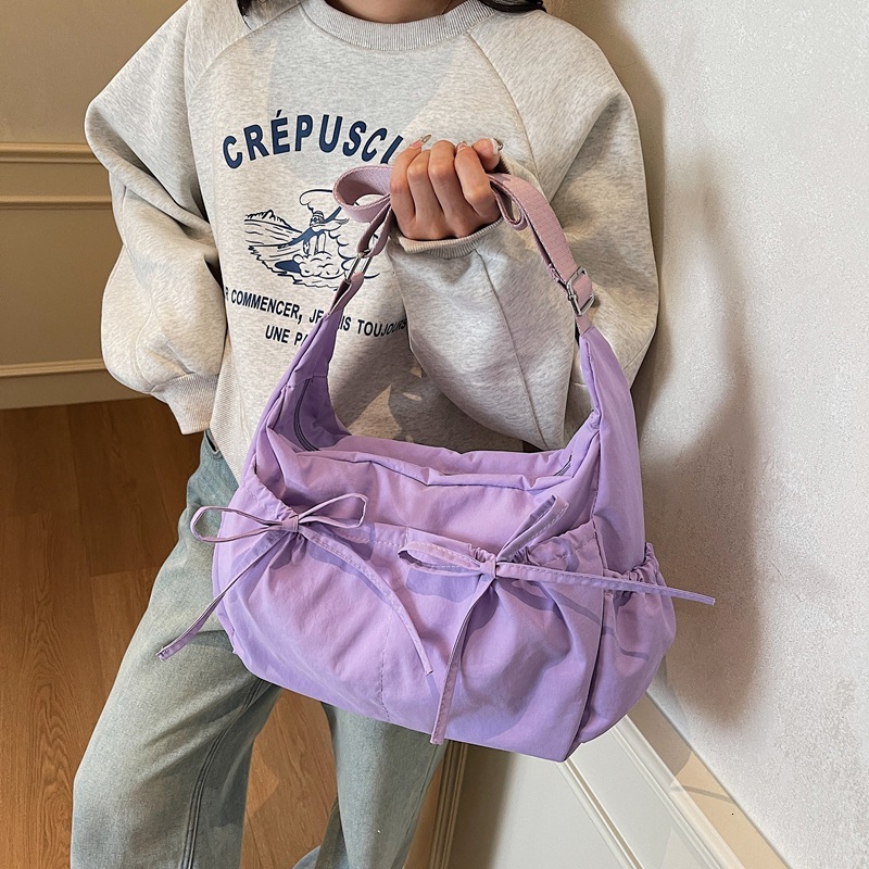 Casual, pleated tote with large capacity, lightweight, suitable for travel, class, commuting, crossbody women's bag