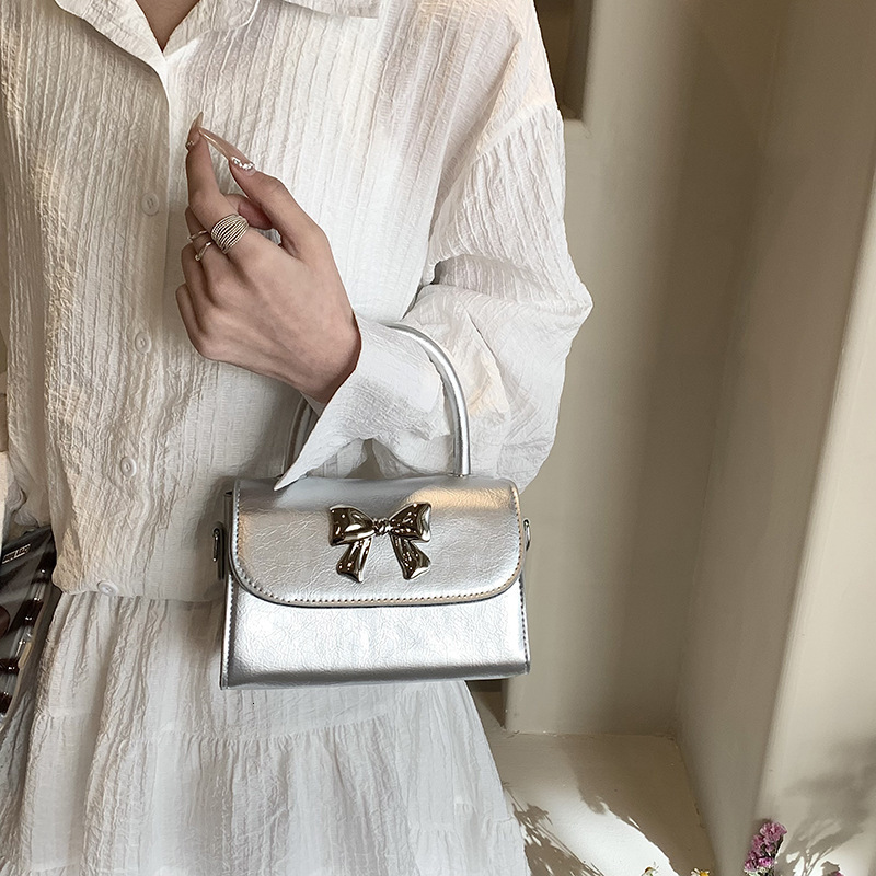 2025 New Free Delivery Designer's Bag Pink Hand-held Bow For Women New Summer Single Shoulder Crossbody Bag Niche Fashion Cute Small Square Bag