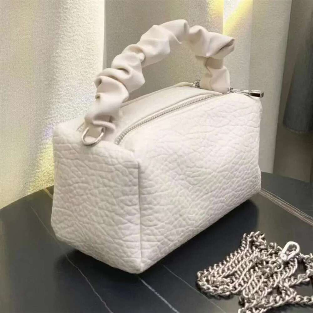 New Fashion Handle Bag Trendy High Quality Designer Handbags Lady Purse Soft Leather Chain Bags