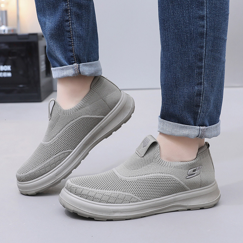 Spring And Autumn New Casual Soft Soled Wear Resistant Versatile One Step Casual Shoes Men S Dad S Shoes Ddmysaturn