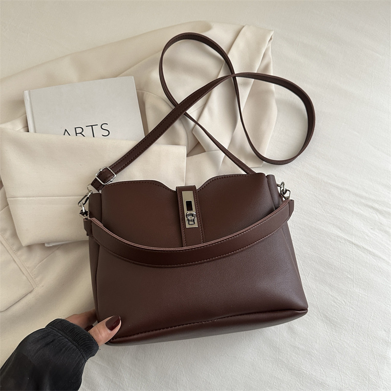 Free Delivery Designer Bag Large Capacity Bucket 2025 Fashionable And Versatile Single Crossbody Soft Leather Premium Wide Shoulder Strap Underarm Bag