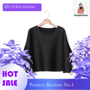 dongdumaoyi Miyake plus bat top for women, new round neck loose design, pleated nine quarter sleeve T-shirt