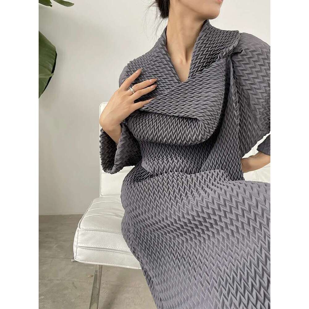 Fold Miyake These Spring New Small Stroke All-matching Temperament Sleeve Solid Color Medium Long Trench Coat