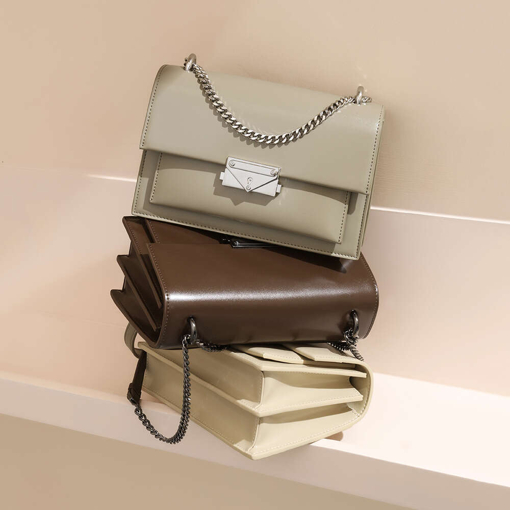 Korean Style Simple And Exquisite Leather Chain Crossbody Small Square For Women's Niche High-End Sense Single Shoulder Armpit Commuting Bag