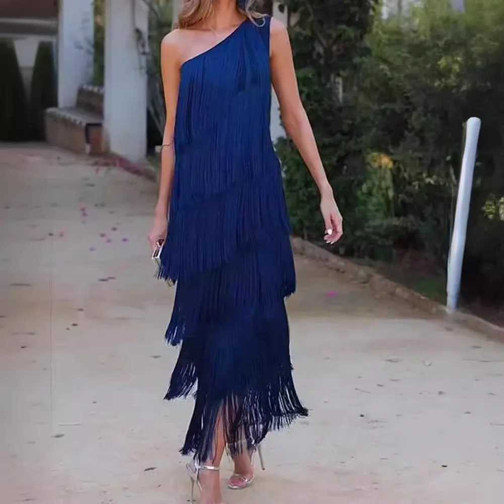 Diagonal Collar Dissymmetry Summer Dress Fashion Tassel Evening Dresses Sleeveless Long Dress for Woman Party DressesXJ250514