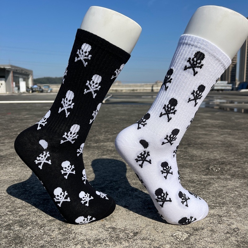 Designer Socks Trendy Men S Women S Medium College Style Street Skateboarding Black And White Personalized Sports Long Cotton Socks Sports Socks