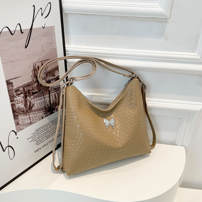 New Free Delivery Designer Bag Solid Color Woven Pattern Armpit Women's New 2025 Fashionable Texture Casual Shoulder Luxury Bag Tote Bag Trendy