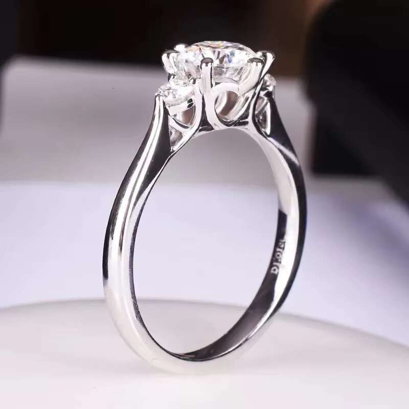 Custom Gorgeous 1CT Top Quality Moissanite 18K Solid Gold Moissanite Engagement Ring Women