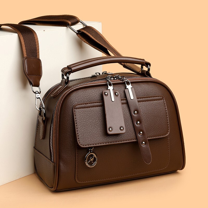 2025 New Free Delivery Designer's Bag Advanced Handbag Women's Trend Practical Multi Compartment Large Capacity Single Shoulder Crossbody Ba