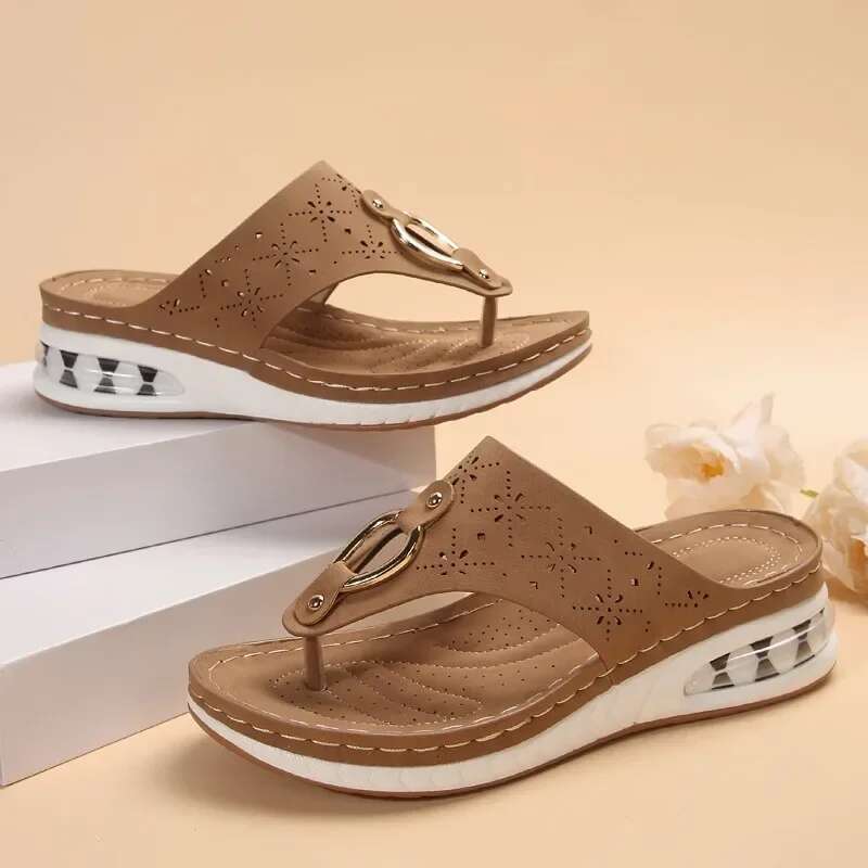 2025 New Summer Wedge Open Toe Sandals Retro PU Casual Thick Bottom Beach Women's Slippers
