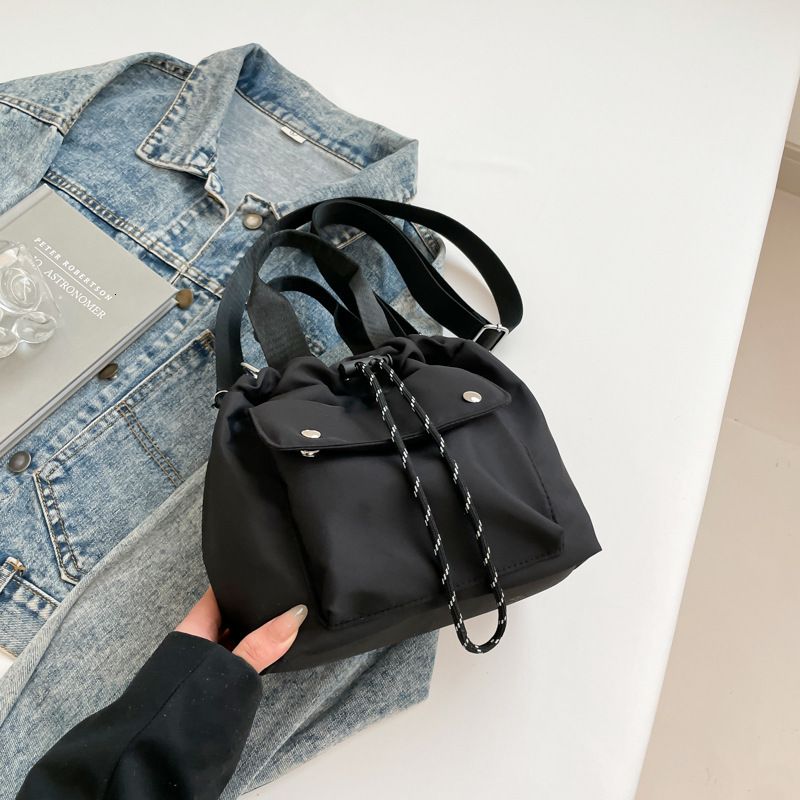 Color Blocked Armpit Women's Luxury Bag New 2025 Fashionable Texture Casual Shoulder Crossbody New Free Delivery Designer Bag Small Square Bag Tr