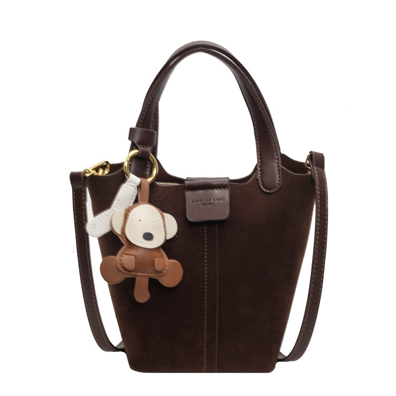 Texture handbag, women's 2025 autumn new style, versatile and fashionable water bucket bag, stylish single shoulder crossbody bag