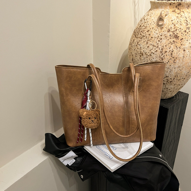 Free Delivery Designer Bag End Temperament Commuting Large Capacity For Women 2025 New Autumn And Winter Light Shoulder Casual Tote Luxury Bag