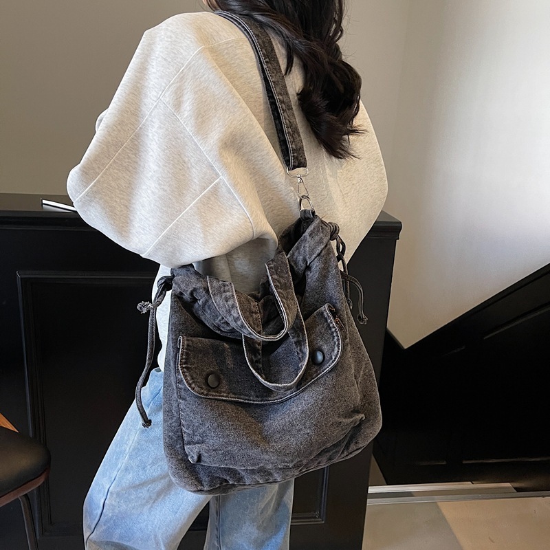 This year's popular denim autumn and winter 2025 new item, niche pleated crossbody for women's bucket bag