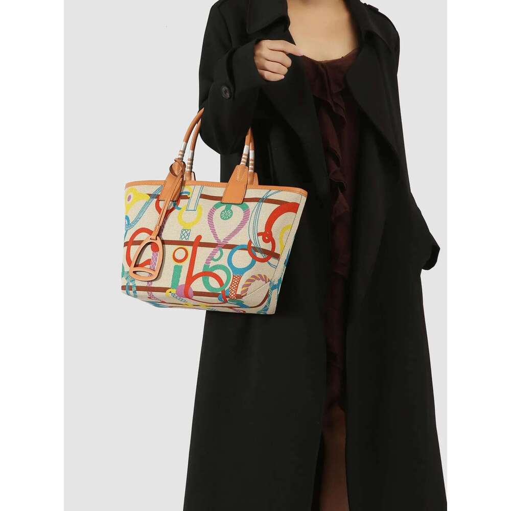 Paris Fashion Leather Tote Bag For Women - Stylish Vintage Crossbody Handbag With Minimalist Designer Letter