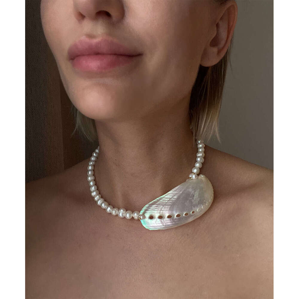 Exaggerated natural shell patchwork collarbone chain ocean style on holiday necklace
