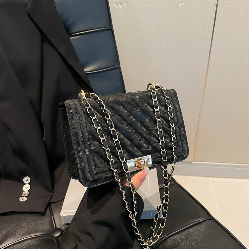 Leisure Embroidery Thread Buckle Women's Spring And Summer New Luxury Bag Free Delivery Designer Bag 2025 New Chain Commuting Fashion Simple Sing