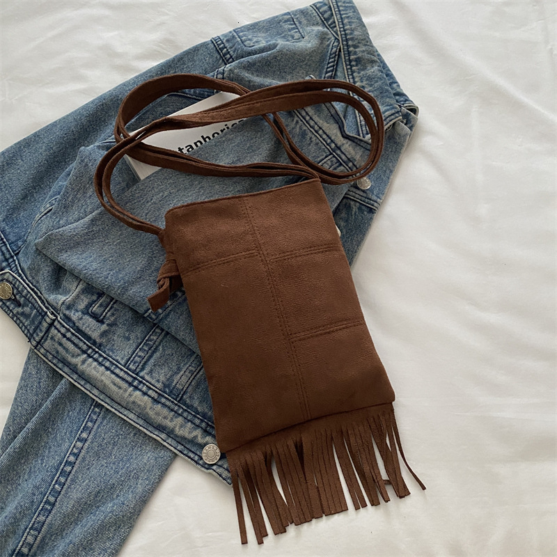2025 Luxury Bag Suede Niche New Free Delivery Designer Bag Design New Women's Bohemian Style American Tassel Bag Frosted Crossbody