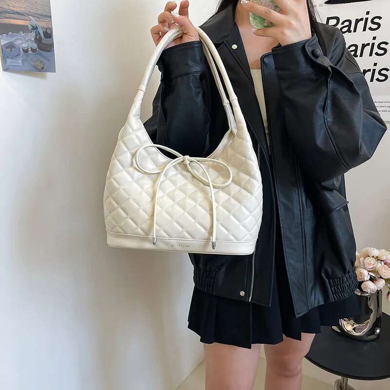 3D Geometric Embroidery Messenger Bag Adjustable Chain Strap Vintage For College Campus, Weekend Outings & Casual Style