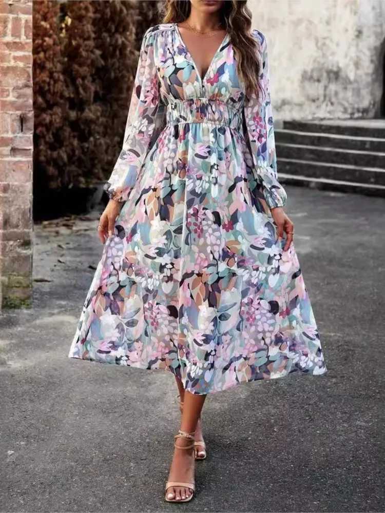 Autumn Womens New 2024 Fashionable Floral Print Sexy V-neck Long Sleeved Dress Bohemian Vacation Style Elegant Long StyleXJ250514