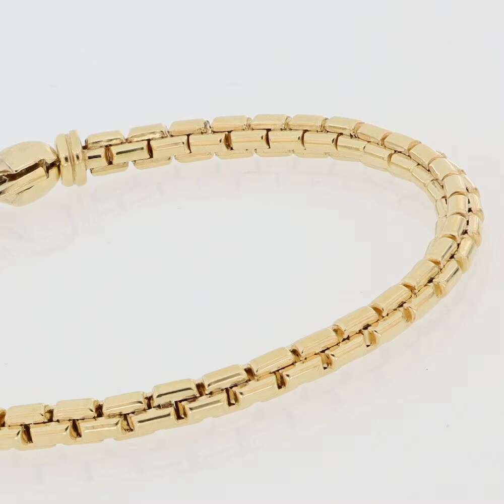 Made in Italy, gold bracelet, box chain, handmade elegant lobster buckle, luxurious jewelry, minimalist design