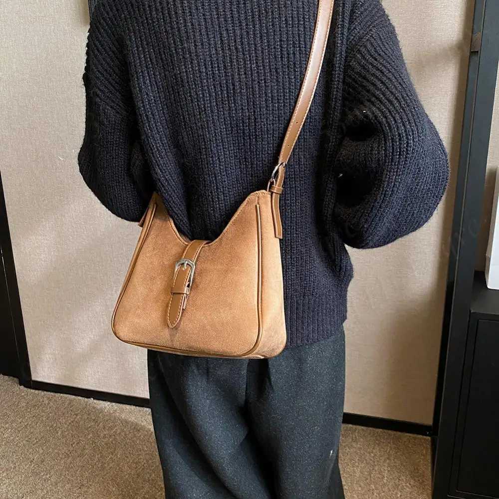 Wen Suede Shoder Bag Adjustable Strap Hobo Bag Crossbody Bag with Zipper Handbag Solid Tote Bag Cmuter Bag for Work Travel Z250514