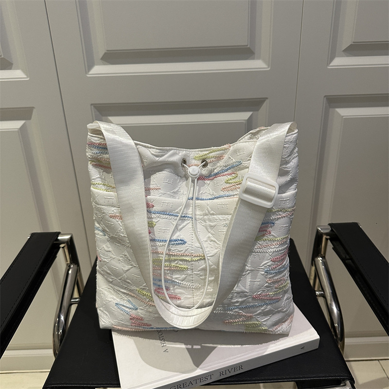 Tote Large Capacity For New Free Delivery Designer Bag Women's Spring And Summer 2025 New Luxury Bag Commuter Bag Contrasting Color Casual Niche 